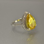 Артикул №83 кольцо вес 6 г 750 пробы камни драгоценные или полудрагоценные звоните 